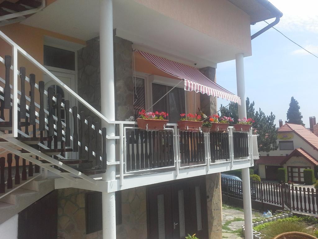 Friends Villa Apartments Hévíz Екстериор снимка