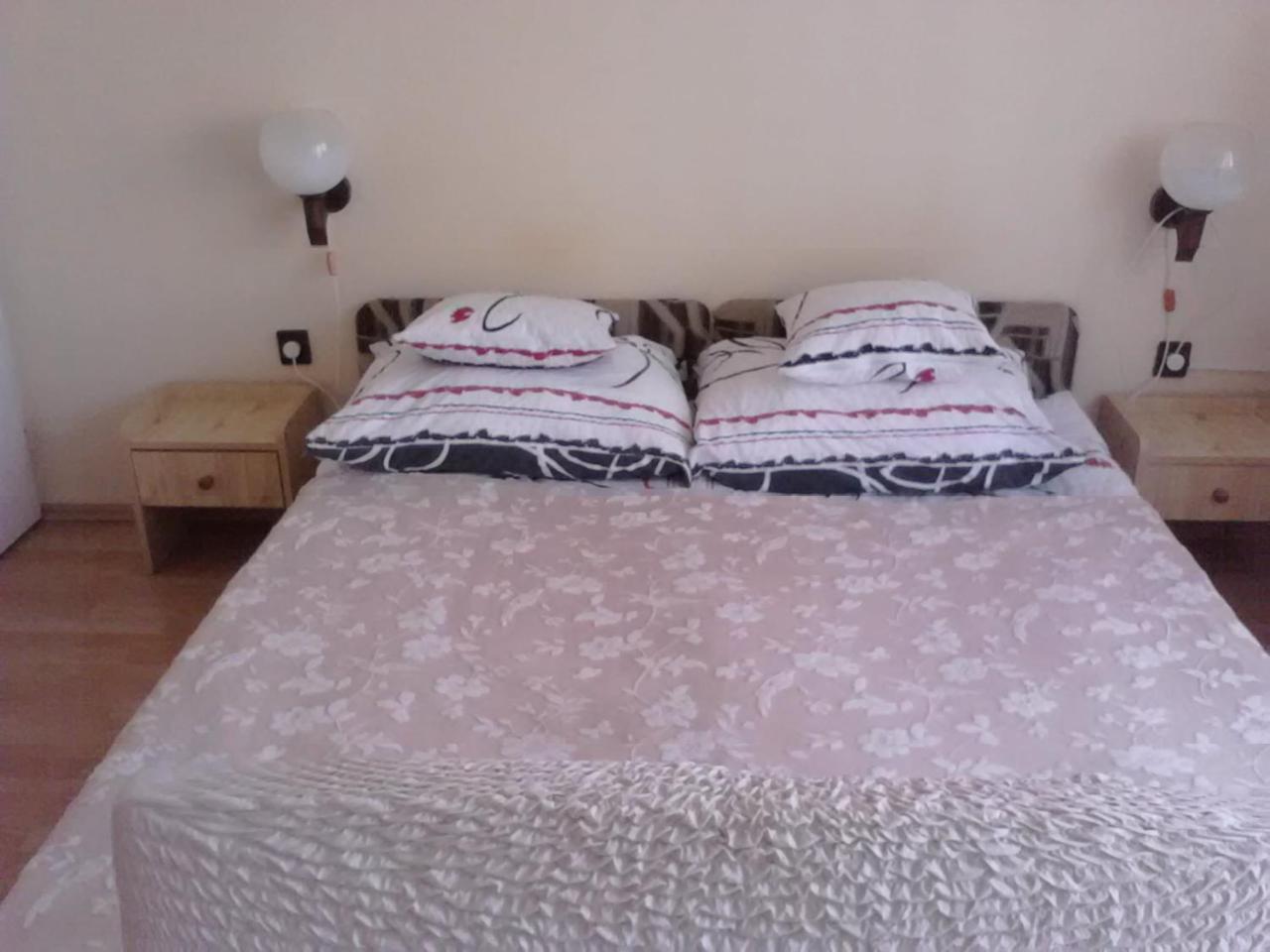 Friends Villa Apartments Hévíz Екстериор снимка